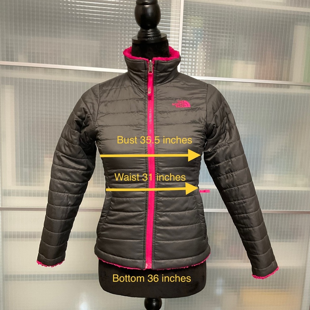 Girls’ North Face Reversible Mossbud Jacket M (10/12) Black & Fushia Pink